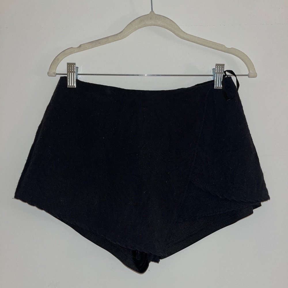 Black envelope skort